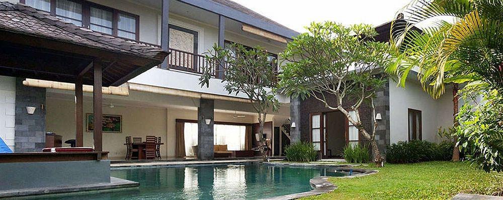 Villa Fanisa Kuta  Bagian luar foto