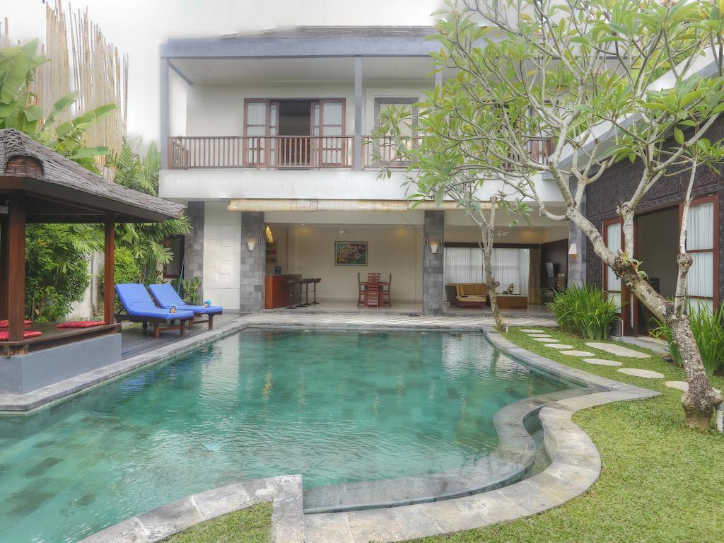 Villa Fanisa Kuta  Ruang foto