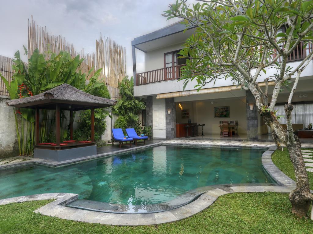 Villa Fanisa Kuta  Ruang foto