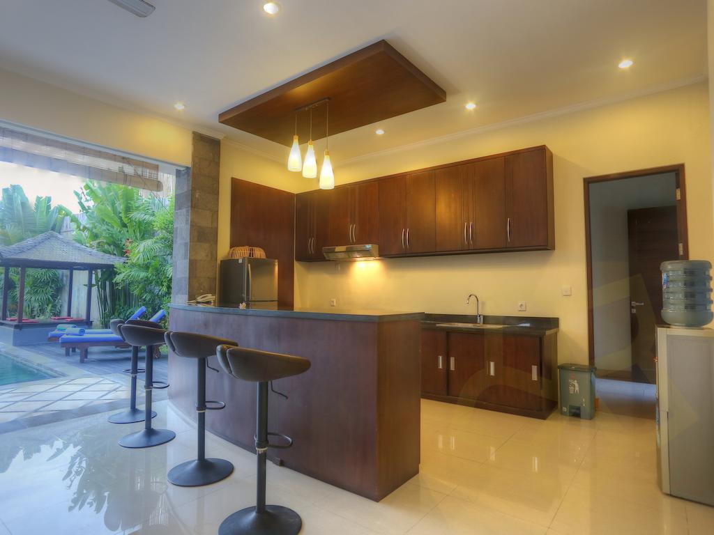 Villa Fanisa Kuta  Ruang foto
